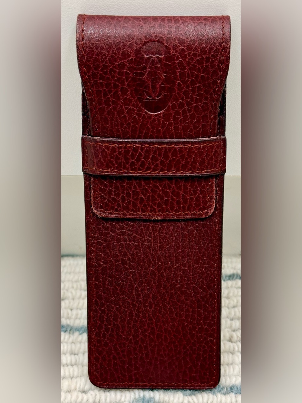 CARTIER Vintage Rare Unisex Signature Burgundy Pebbled Leather Pen Case/Couch
